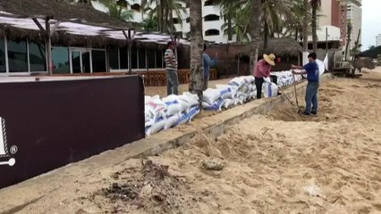 Mexico braces for 'extremely dangerous' Hurricane Willa