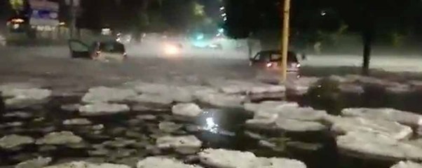 Les rues de Rome se transforment en banquise après un orage