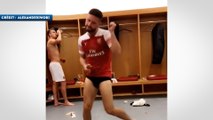 Le vestiaire d'Arsenal fête la série de 10 victoires de suite