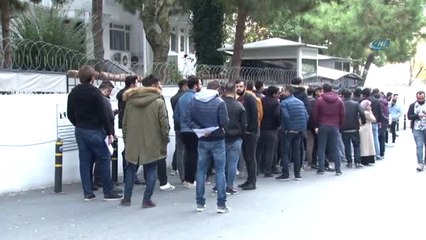 Askerlik Şubesi Önünde Saatler Süren " Bedelli Kuyruğu"