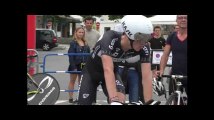 La réaction de Victor Guernalec à l'arrivée du Championnat de France contre-la-montre juniors