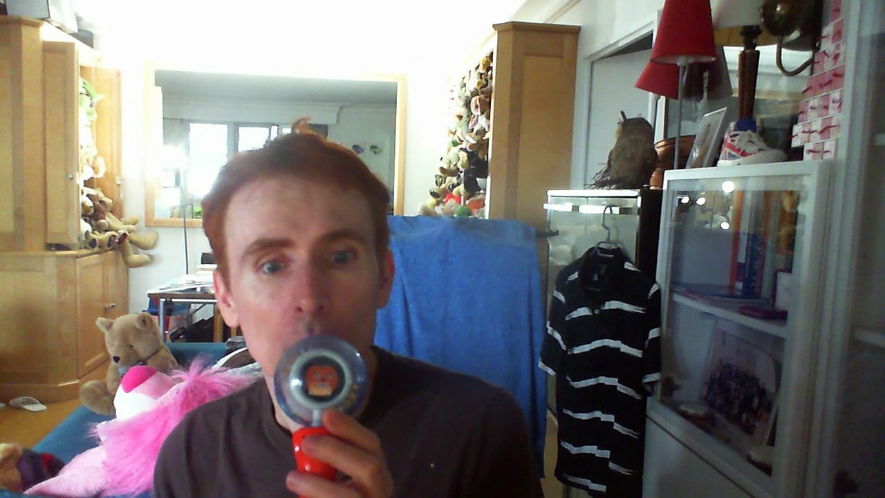 Wiwi égratigne "plaidoyer pour ma terre" d'Herbert Pagani