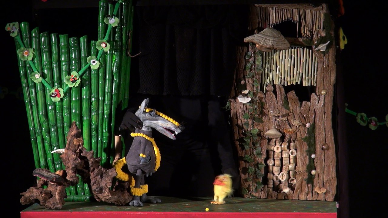 Les couleurs de Loup. Marionettes pour enfants de 3-6 ans. Adaptation de l'album "Le loup qui voulait changer de couleur