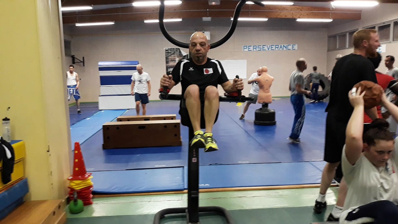 Prépa physique karate contact mayenne