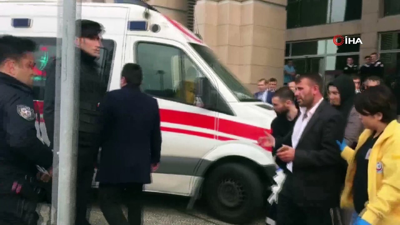 İstanbul Adliyesi önünde bıçaklı kavga: 3 yaralı