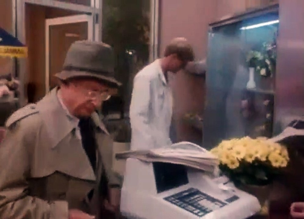 St. Elsewhere S03 - Ep23 Ba'ng the Eardrum Slowly HD Watch