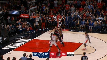 لقطة: ان بي آي: لاعبو ترايل بلايزرز يدخلون الاستاد بزيّ هالووين.. لكنهم يُهزمون بشكل دراماتيكي أمام ويزاردز