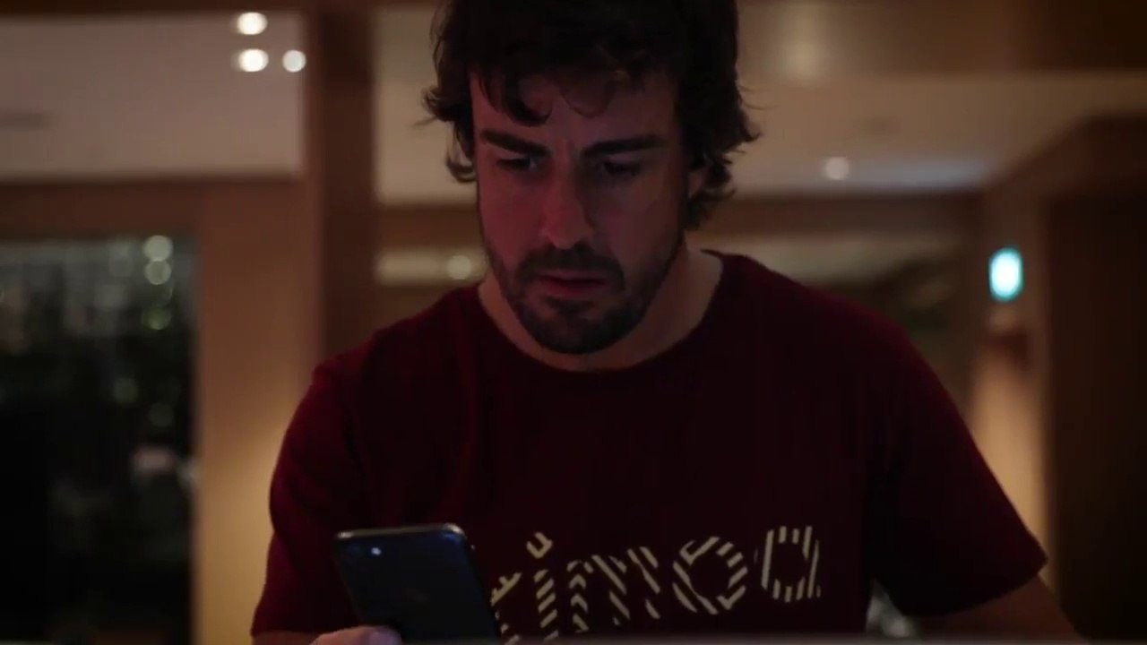 Fernando Alonso y Jimmie Johnson: dos campeones, dos coches