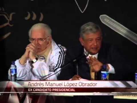 AMLO en CU entre protestas y porras