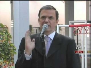 Ebrard responde a Peña Nieto