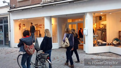 La Croix-Rouge de Tournai a ouvert sa nouvelle vestiboutique dans le piétonnier