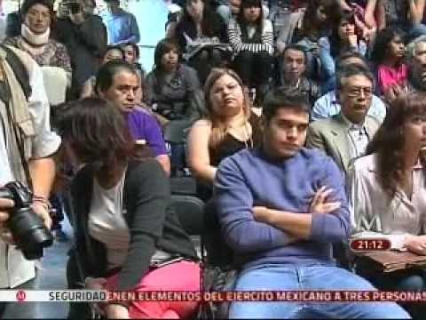 Homenaje en la UNAM a Luis Javier Garrido, asisten Obrador y Encinas