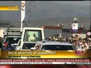 Inicia Benedicto XVI recorrido en Papamóvil