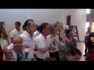 Mancera canta y promete impulsar políticas a favor de las personas con discapacidad