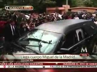 Arriba Carlos Salinas de Gortari a velorio de Miguel de la Madrid