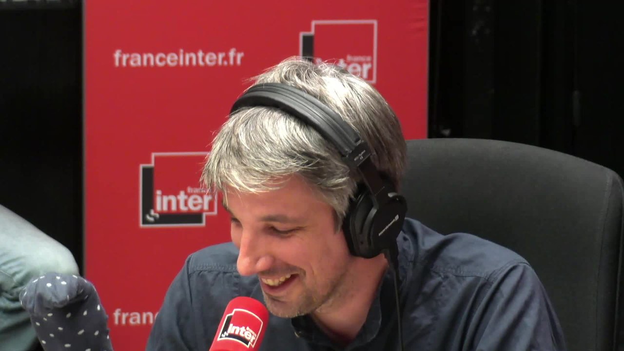 L'affaire Georges Tron racontée par les chaussettes - Le sketch avec Dedo !