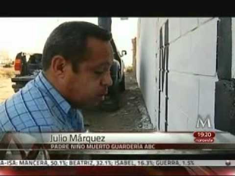 Exigen justicia por caso ABC; padres pintan bardas en protesta