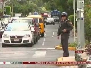 Policía entrega volantes a colonos para evitar ser víctimas del crimen en la Col. del Valle
