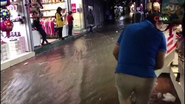 Uzun Çarşı sular altında kaldı