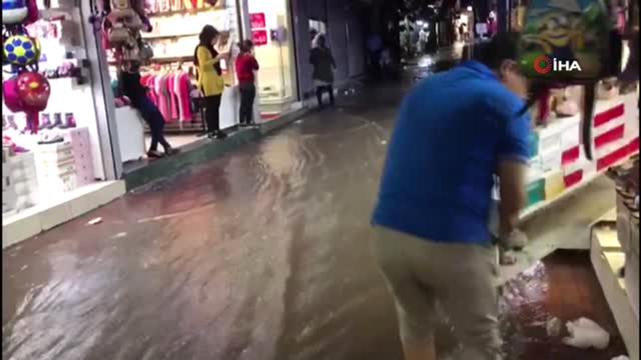 Uzun Çarşı Sular Altında Kaldı