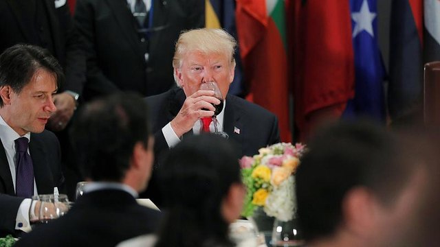 Trump si complimenta con Conte per politiche migrazione