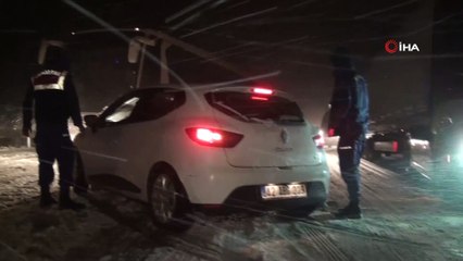 Antalya-Konya karayolunda kar kalınlığı 15 santimetreye ulaştı