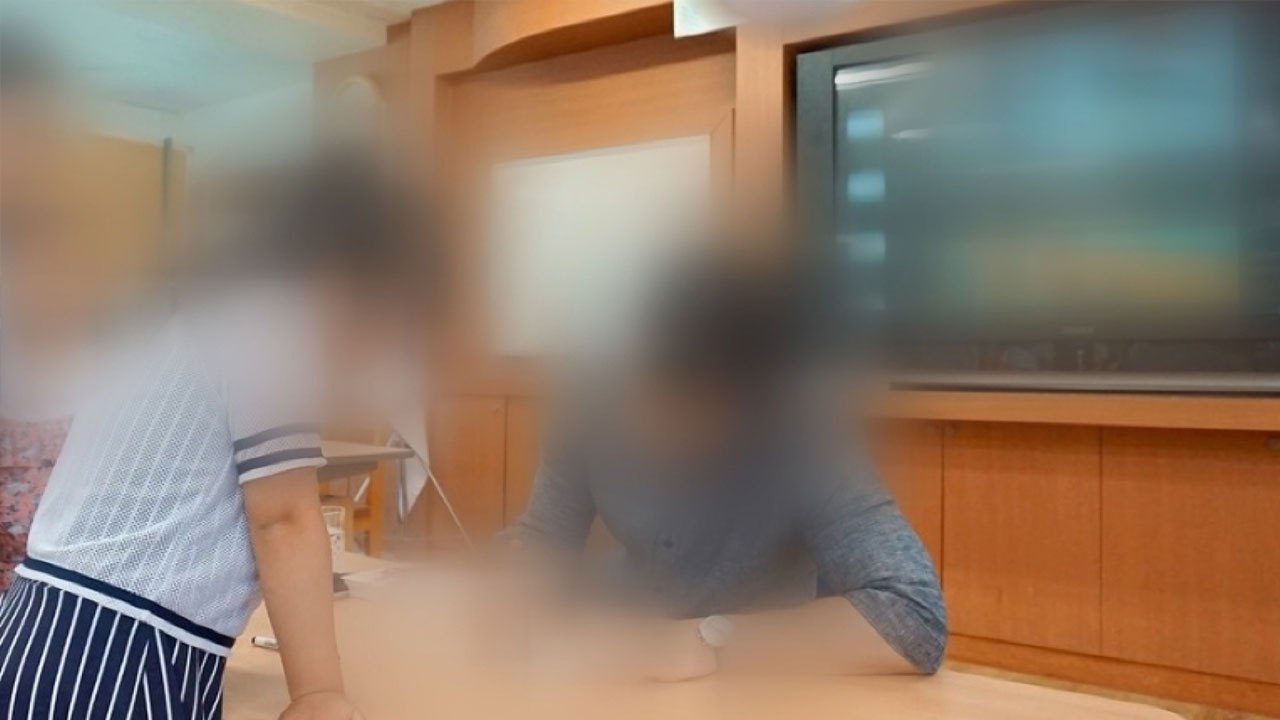 '급식봉사는 안 되고 사인회는 된다?'...병역 특례 악용 속출 / YTN