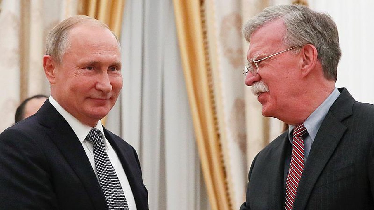 Olivenzweig oder Pfeile? Putin will mit Trump reden