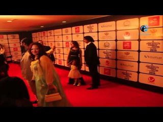 مهرجان القنوات الفضائية | عنبر ساحبة جوزها وداخلة المهرجان وسط هتاف المصورين