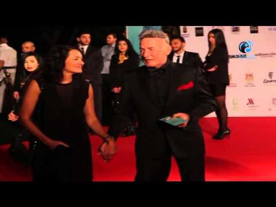 أفتتاح مهرجان مهرجان القاهرة السينمائى الدورة 37 |  شاهد الفنان عزت أبو عوف بعد شفائة