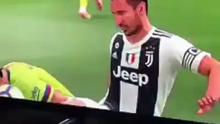 Chiellini gets his revenge in FIFA 19 [TW:  rokerfut x COPA90]