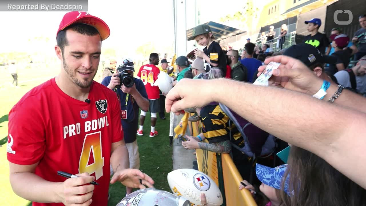 Derek Carr Calls Out Negative Raiders Press