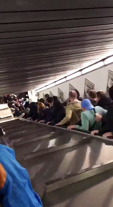 Accident : un escalator fou à Rome avant un match de Ligue des Champions