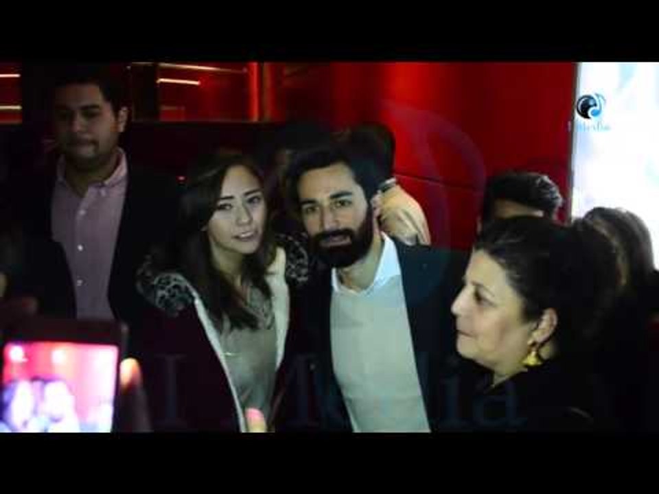 العرض الخاص لفيلم الهرم الرابع  | الكل بيسلم على بطل الفيلم "أحمد حاتم" وسط ترحيب من الجميع