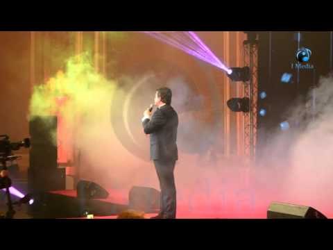 حفل الرواد | شاهد وليد توفيق يغني لمصر: تعظيم ومن غير كلام أنا بيكى وفيكى دايب!