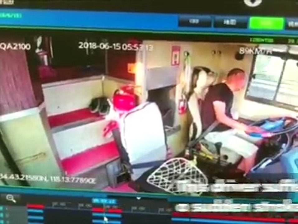 Passengers save bus driver who suffered from a stroke on expresswayCredit: Newsflare