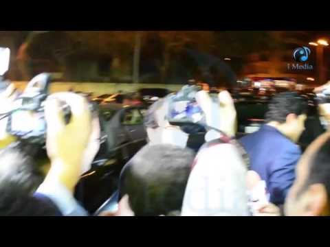 عزاء محمد حسنين هيكل | لحظة وصول فاروق حسني العزاء والكل متجمهر حولة للتصوير معة