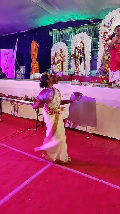 Durga puja dhunuchi dance - 2018