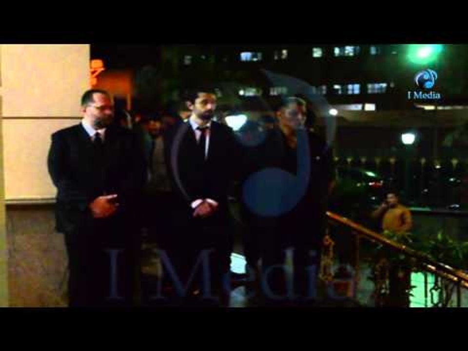 عزاء جدة كريم محمود عبد العزيز| شاهد كريم و محمد محمود عبد العزيز فى مقدمة العزاء