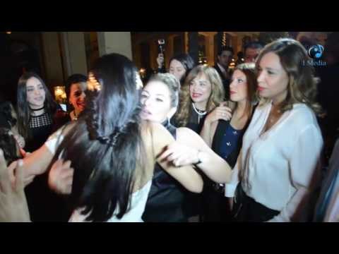 فرح نجلاء بدر | أقوى أحضان بين نجلاء بدر وأقاربها في عقد القران