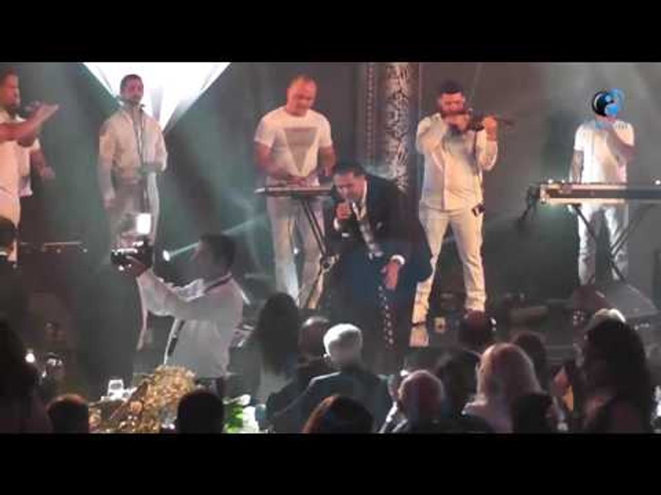 حفلة راغب علامة | راغب علامة بيتصور مع طفلتين غاية في الجمال