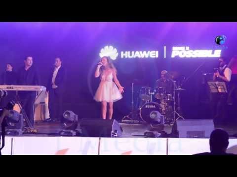 حفله نيكول سابا | شوف نيكول سابا بفستان قصير جدا تغني هفضل أحلم وترقص على المسرح