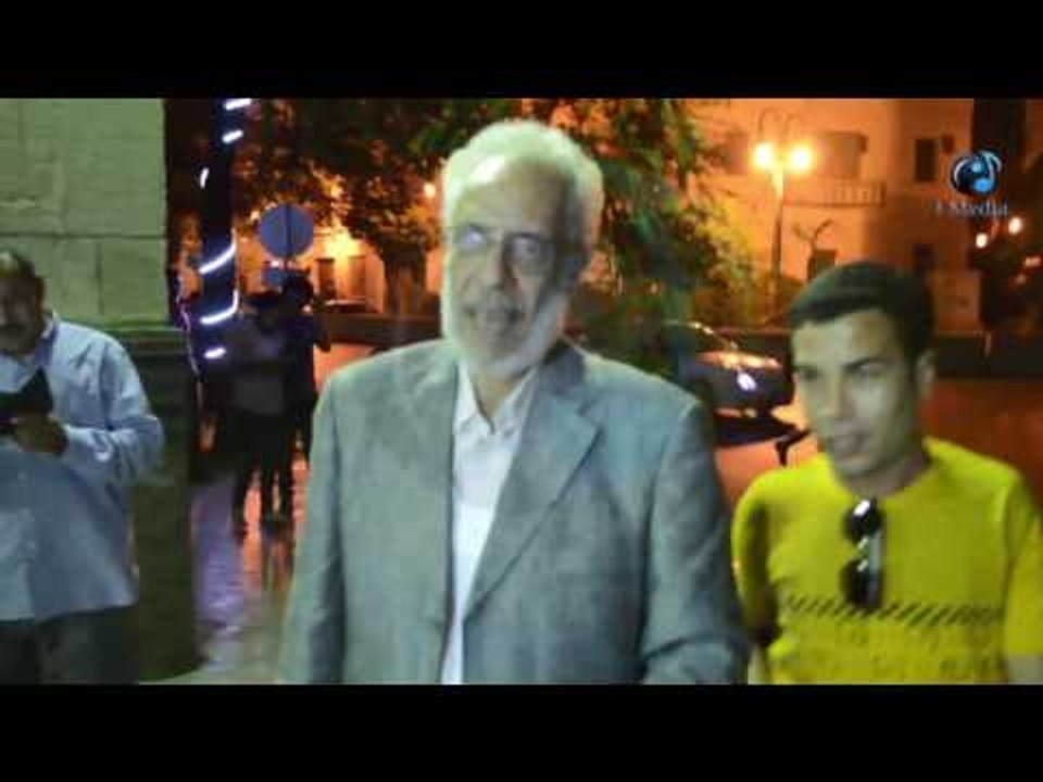 عزاء محمد خان |  شاخد نبيل الحلفاوي وعلى وجهة أثار الكبر والتعب ويرفض التصوير مع أى مصور