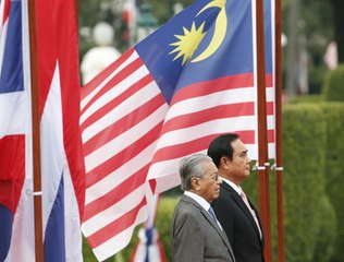 Dr M given official welcoming ceremony in Bangkok