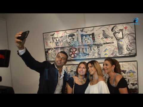 أفتتاح جاليري الممثل أحمد فريد | شاهد دنيا و بنت مفيد فوزي بياخدو صورة سيلفي أمام الصور!