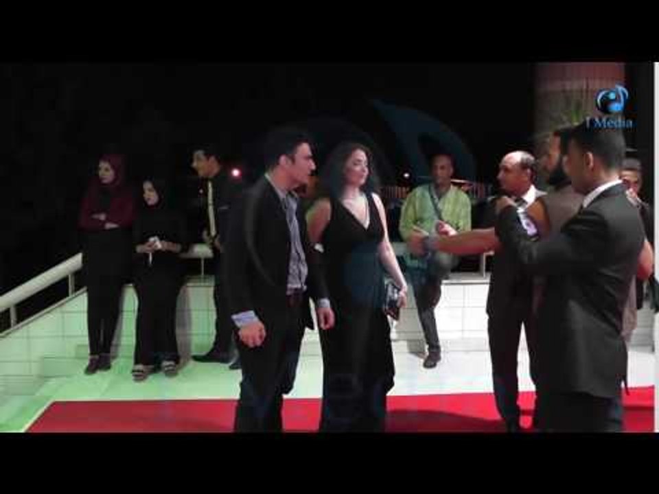 ختام مونديال الاعلام |  شاهد الفنانة صاحبة الفستان الأسود تدخل برفقة شبية "عماد متعب!