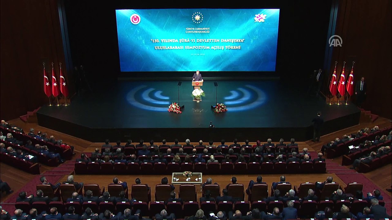 Cumhurbaşkanı Erdoğan: '(Danıştayın 'öğrenci andı' kararı) 2018'e kadar niçin acaba bu konuda bir karar verilmedi de şimdi veriliyor - ANKARA