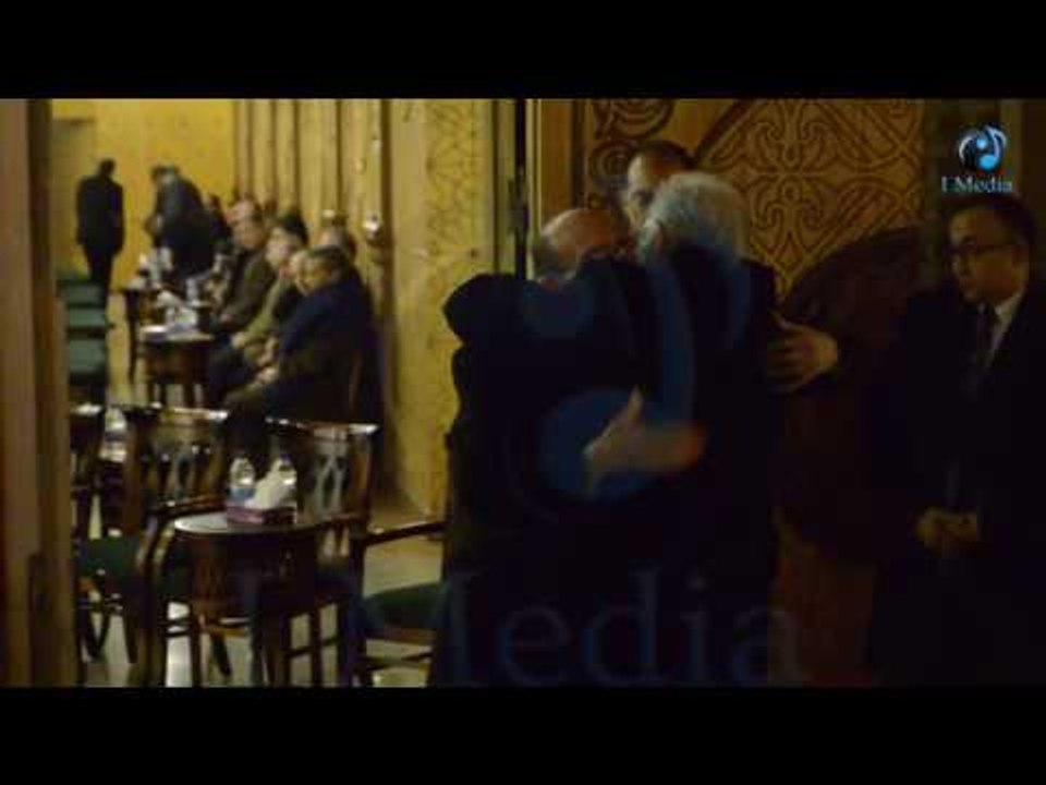 عزاء زوجة محمد صبحي |  الفنان نبيل الحلفاوي يعزي بحرارة الفنان محمد صبحي