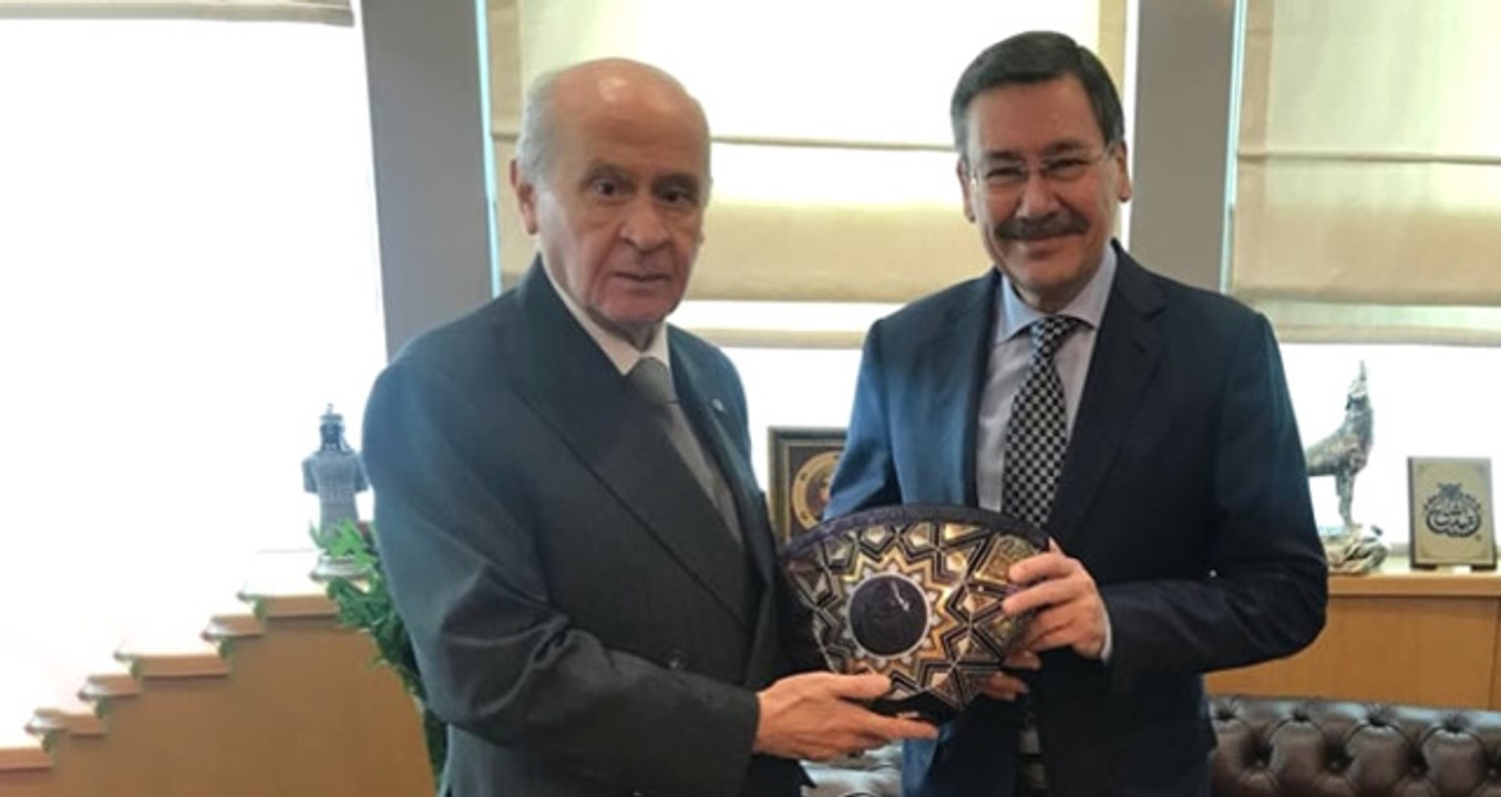 Melih Gökçek, "MHP'den Aday Olacak" İddialarına İlişkin Soruya Cevap Vermedi