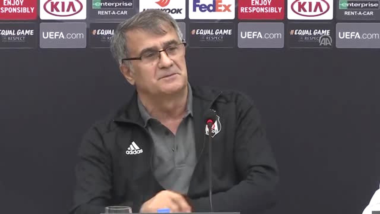 Beşiktaş - Genk Maçına Doğru - Şenol Güneş: "Forvette Verimsel Olarak Sıkıntımız Var" (3)
